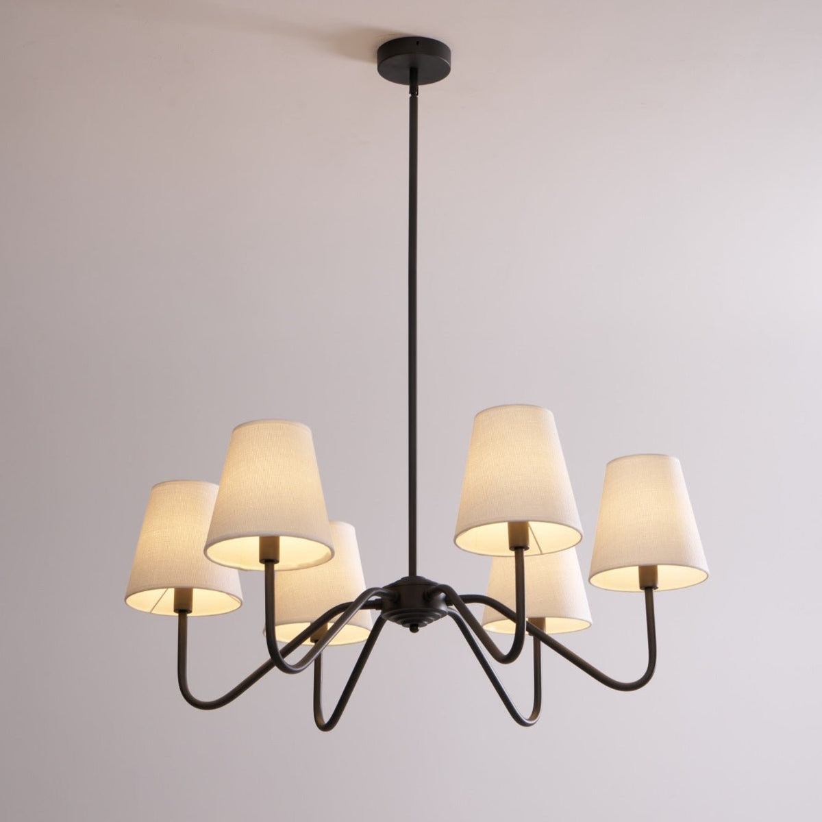 Aurvarira Kronleuchter Lumos Classic Schwarz Stoff