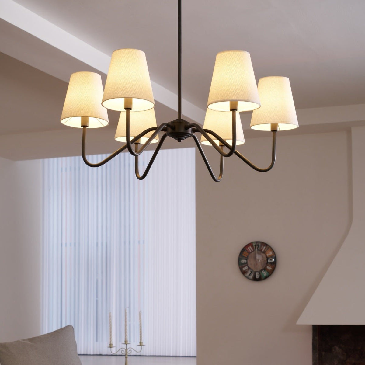 Aurvarira Kronleuchter Lumos Classic Schwarz Stoff