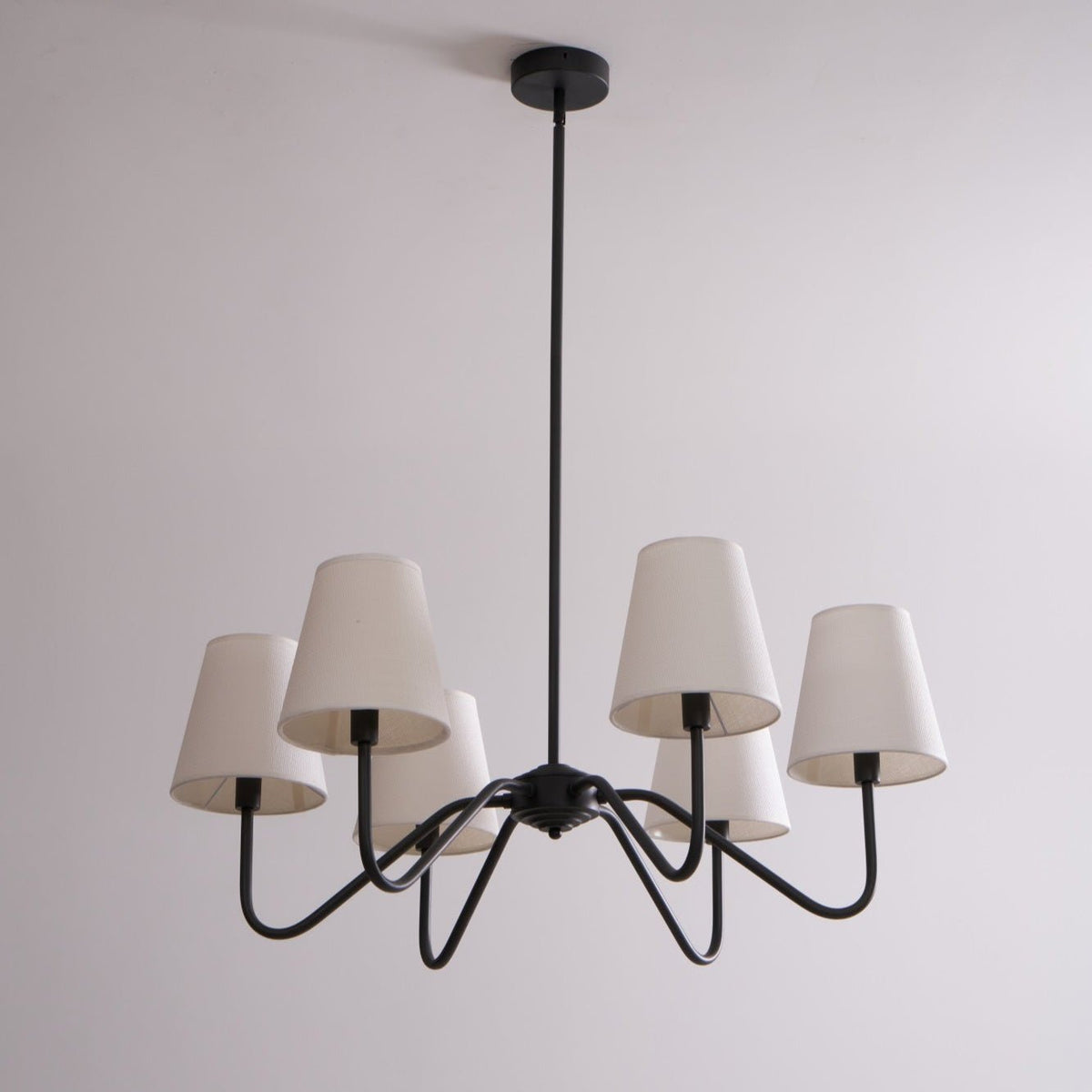 Aurvarira Kronleuchter Lumos Classic Schwarz Stoff
