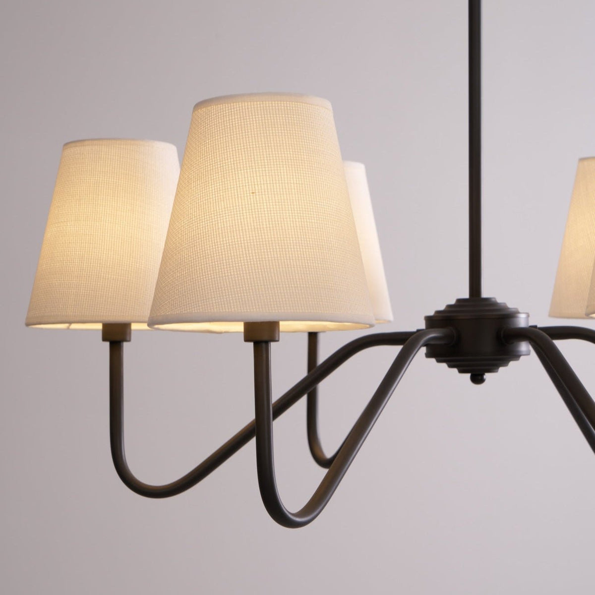 Aurvarira Kronleuchter Lumos Classic Schwarz Stoff