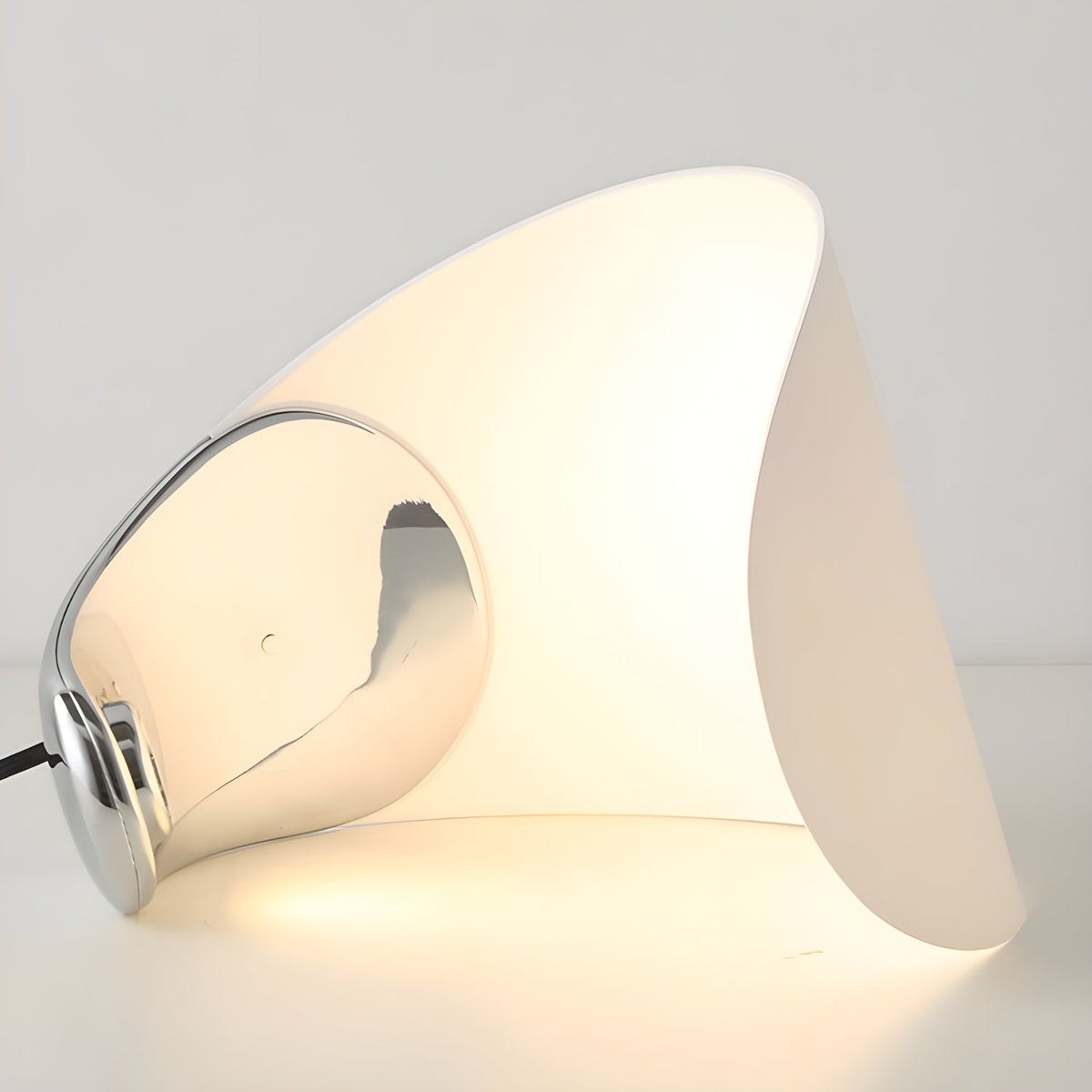 Lunora Elegant Flow Tischleuchte