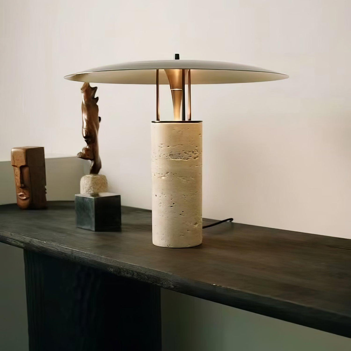 Eara Disc-Pillar Travertine Tischleuchte