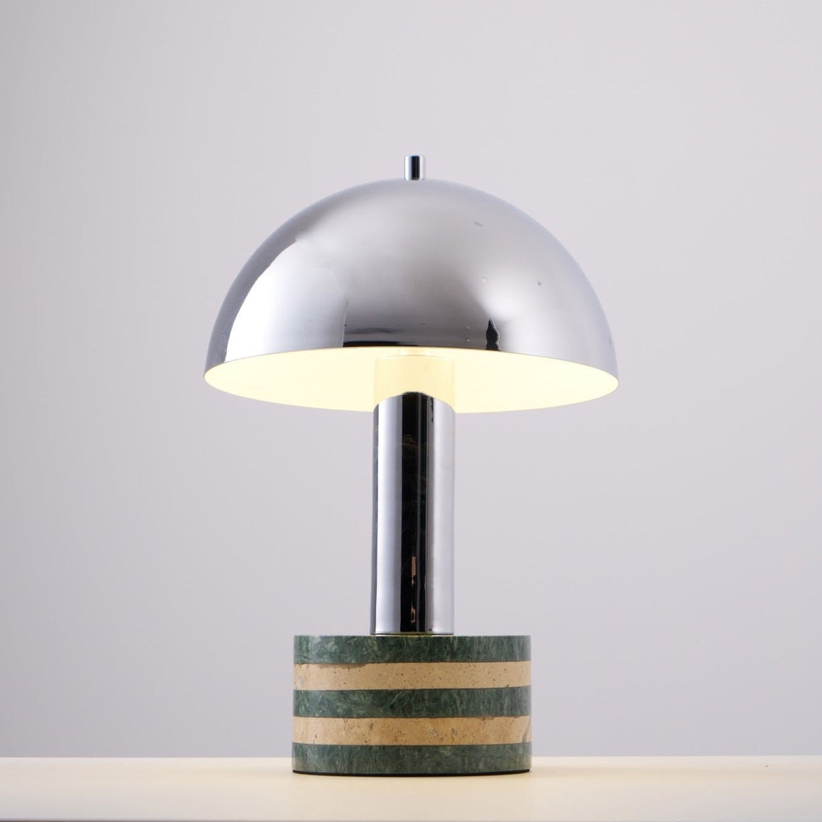 Strata Minimalistische Marmor-Tischleuchte in Grau & Beige