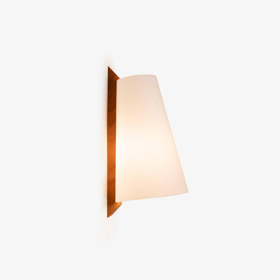 Miriam zeitgenössische minimalistische Kunststoff-Wandleuchte