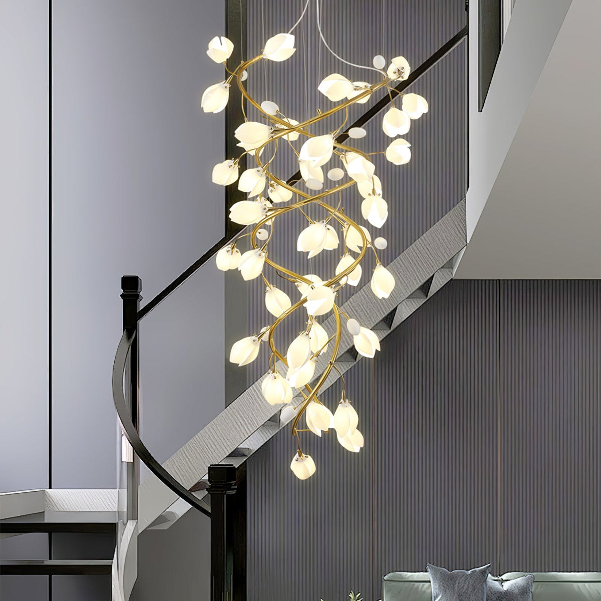 Evene Spiral-Kronleuchter aus Keramik in Messing