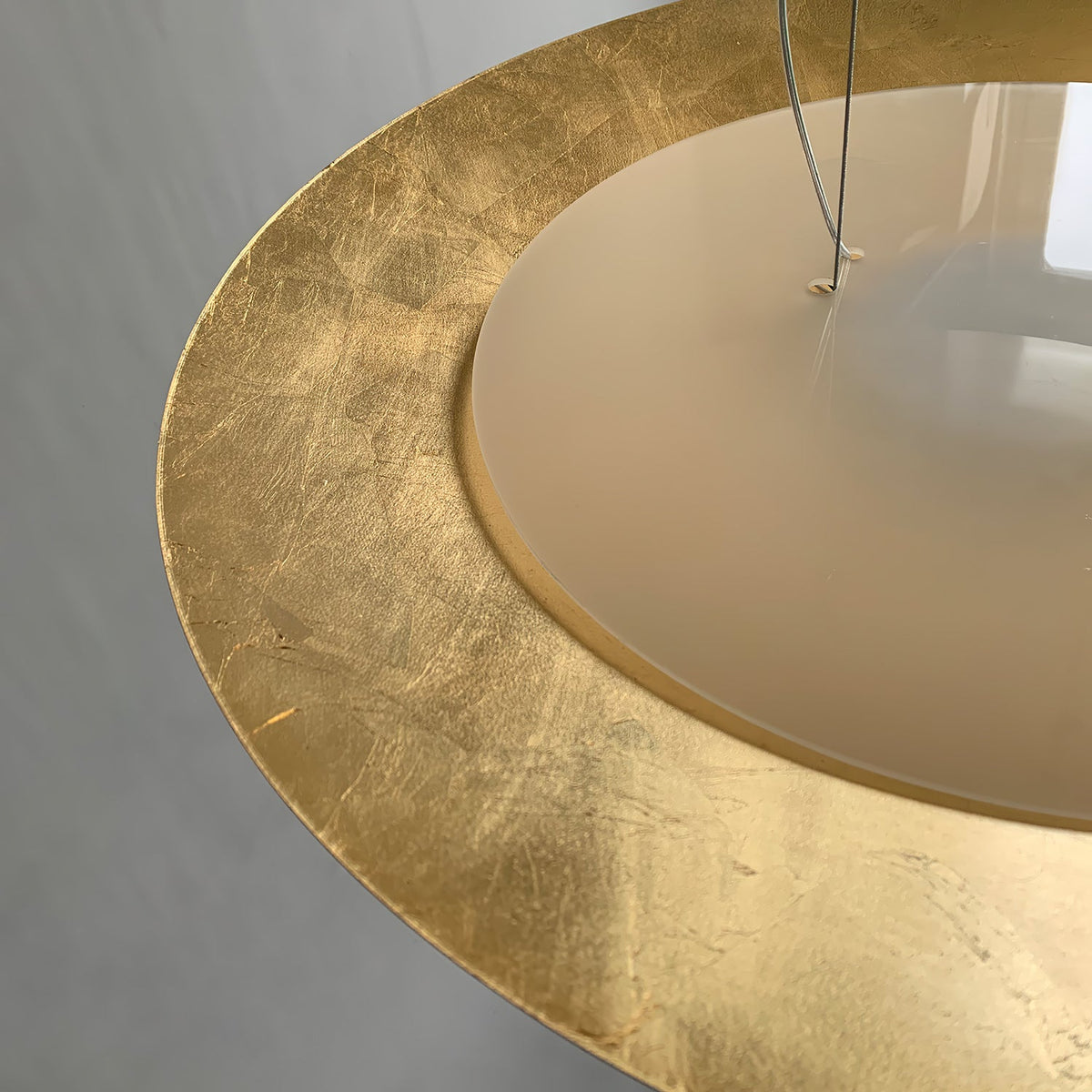 Phelion mehrschichtige Pendelleuchte aus Goldfolie