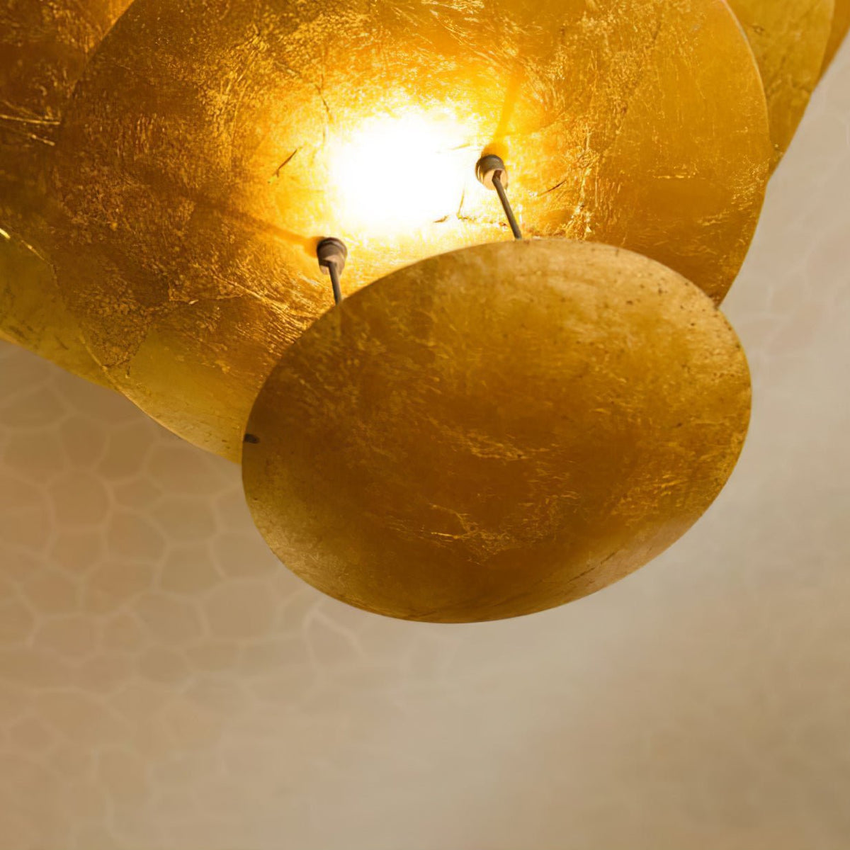 Phelion mehrschichtige Pendelleuchte aus Goldfolie