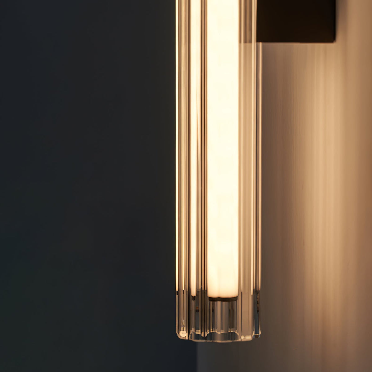 Corv Glas zeitgenössische Wandleuchte