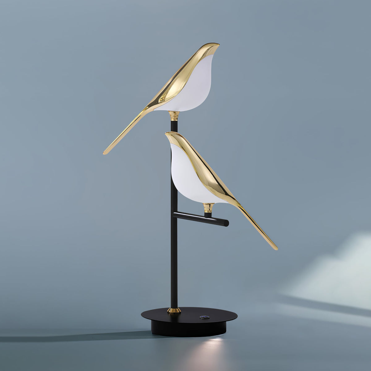 Velare Acryl-Tischlampe mit verspieltem Lampenschirm