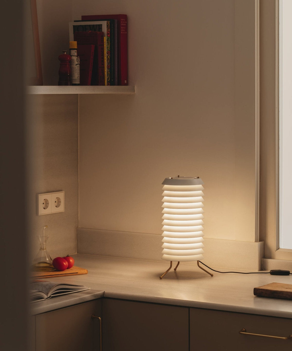 Orelelette Gitter-Design Skandinavische Tischleuchte
