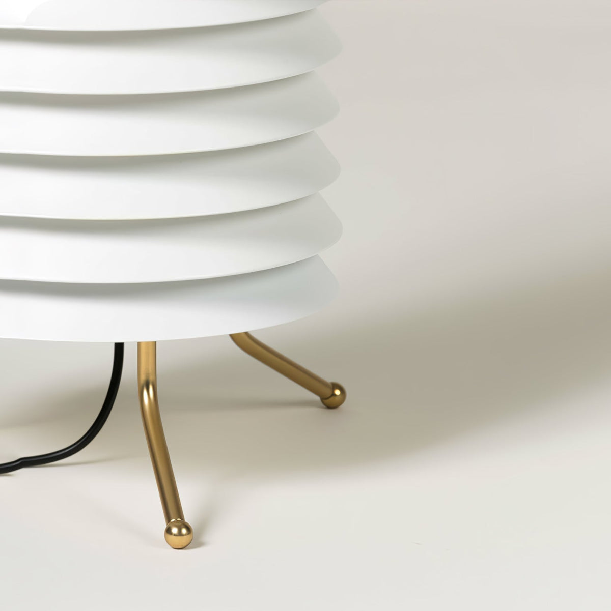 Orelelette Gitter-Design Skandinavische Tischleuchte