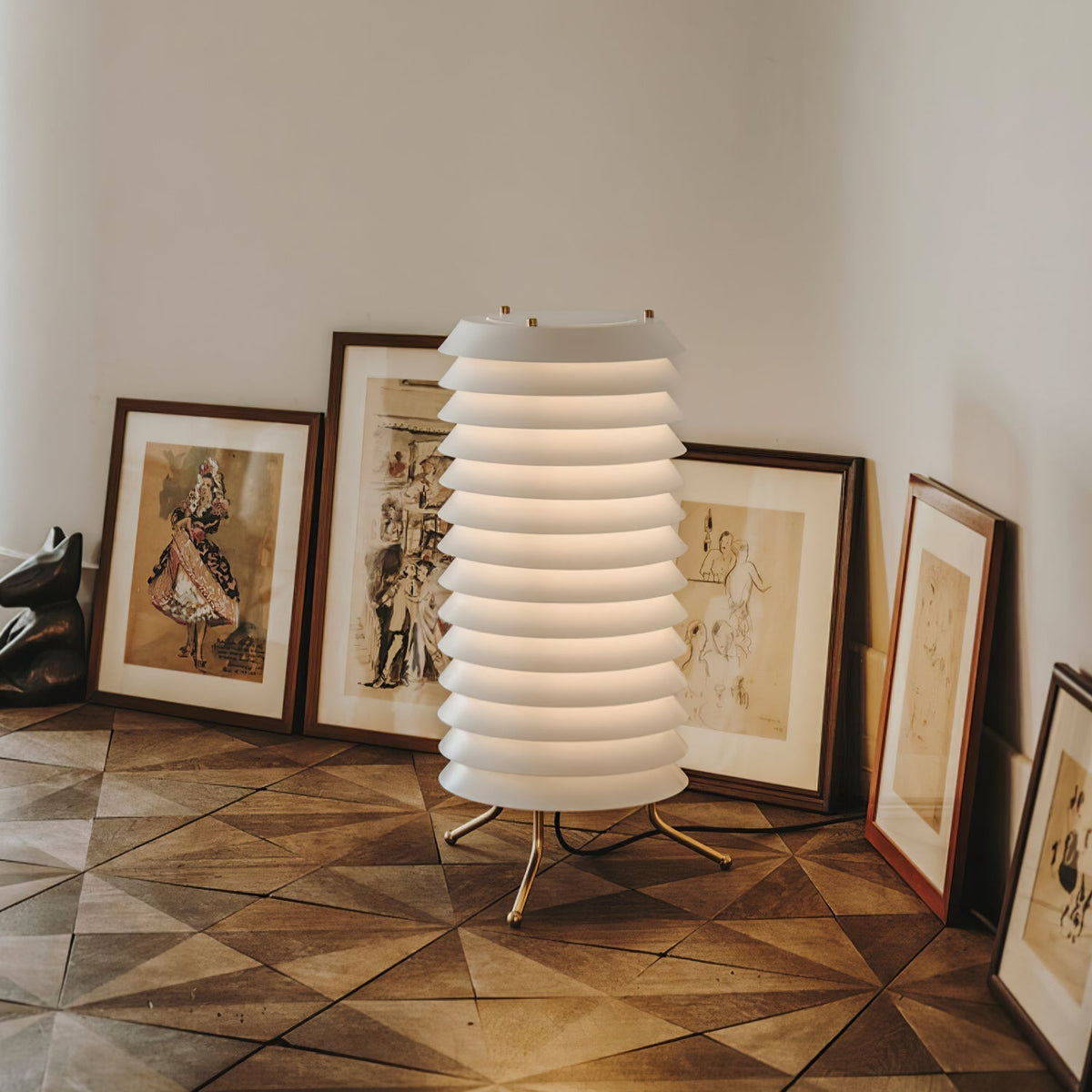 Orelelette Gitter-Design Skandinavische Tischleuchte