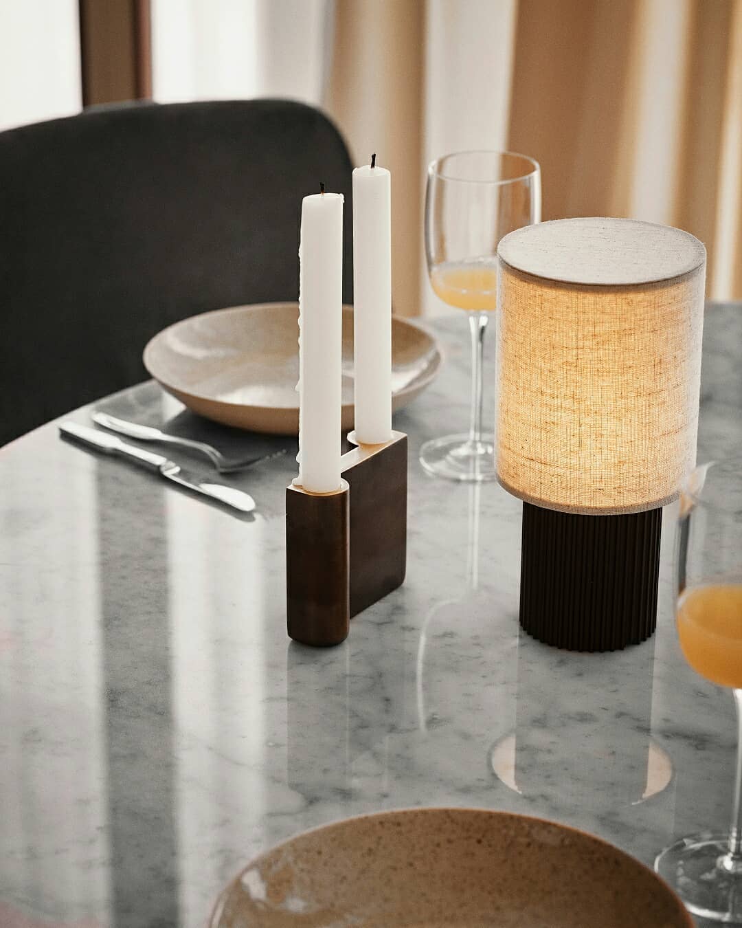 Calelelia Tischlampe Braun Flutiertes Minimalistisch Schlafzimmer | Cielum