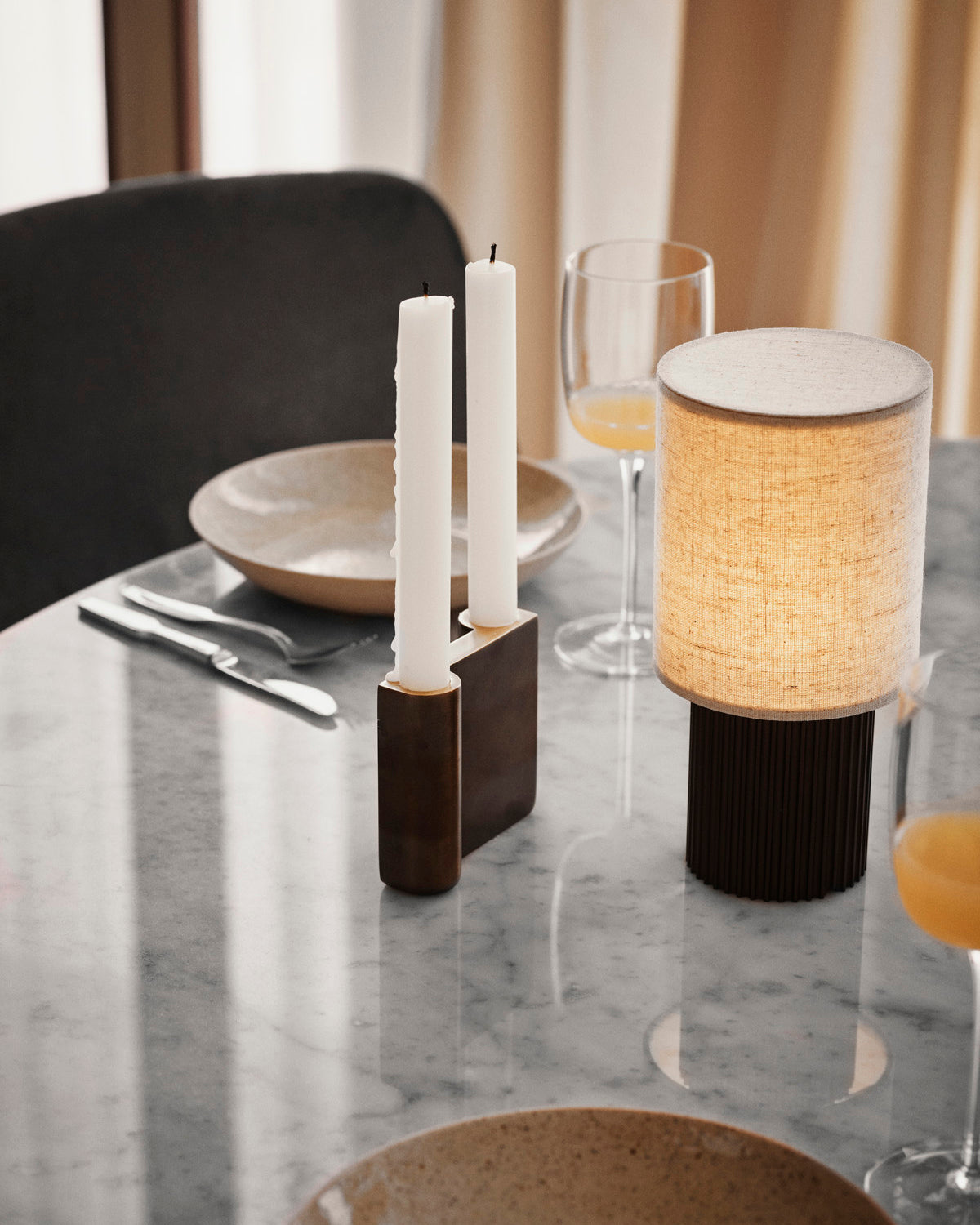 Calelelia Tischlampe Braun Flutiertes Minimalistisch Schlafzimmer | Cielum