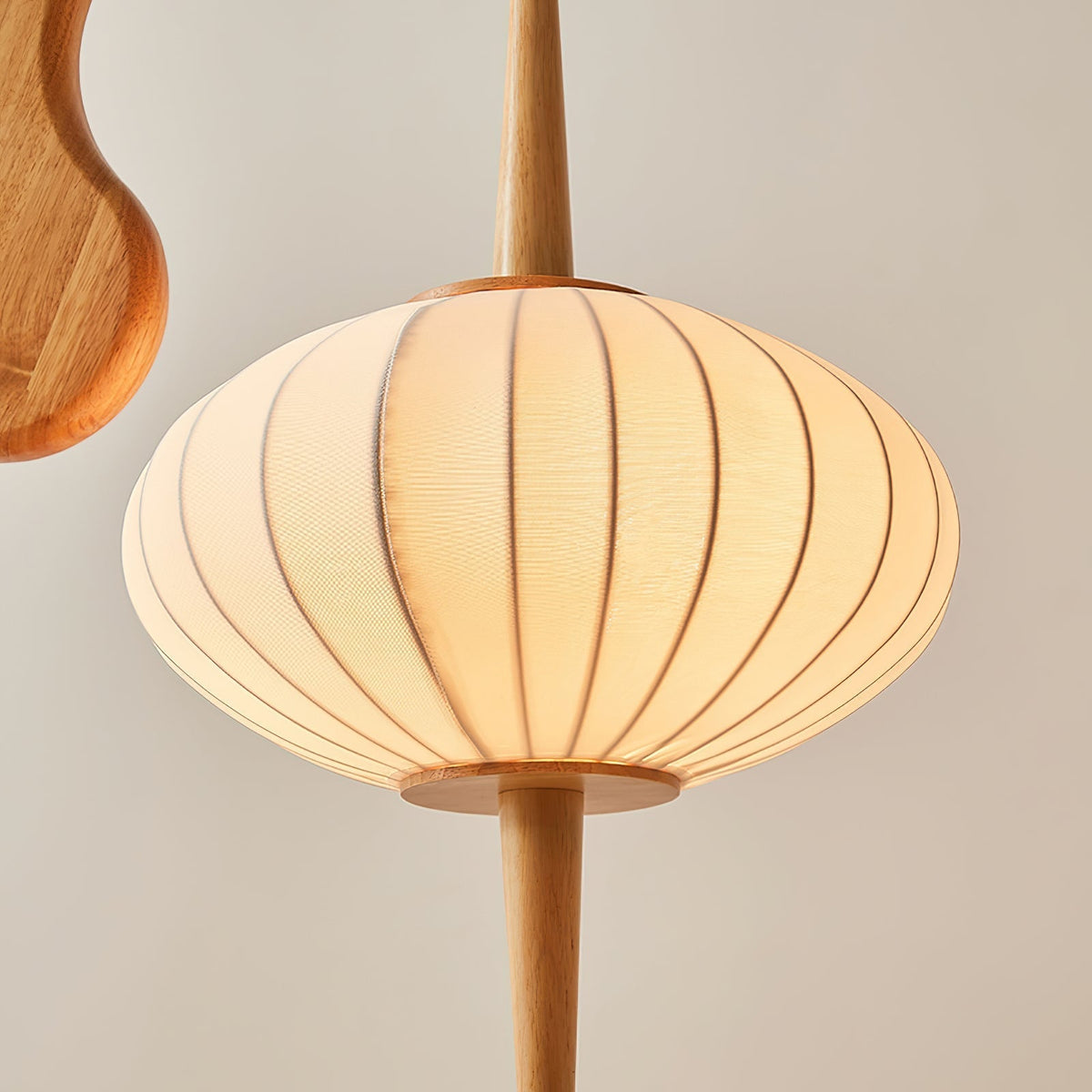Ulen Mid-Century-Stil Stehleuchte aus Holz