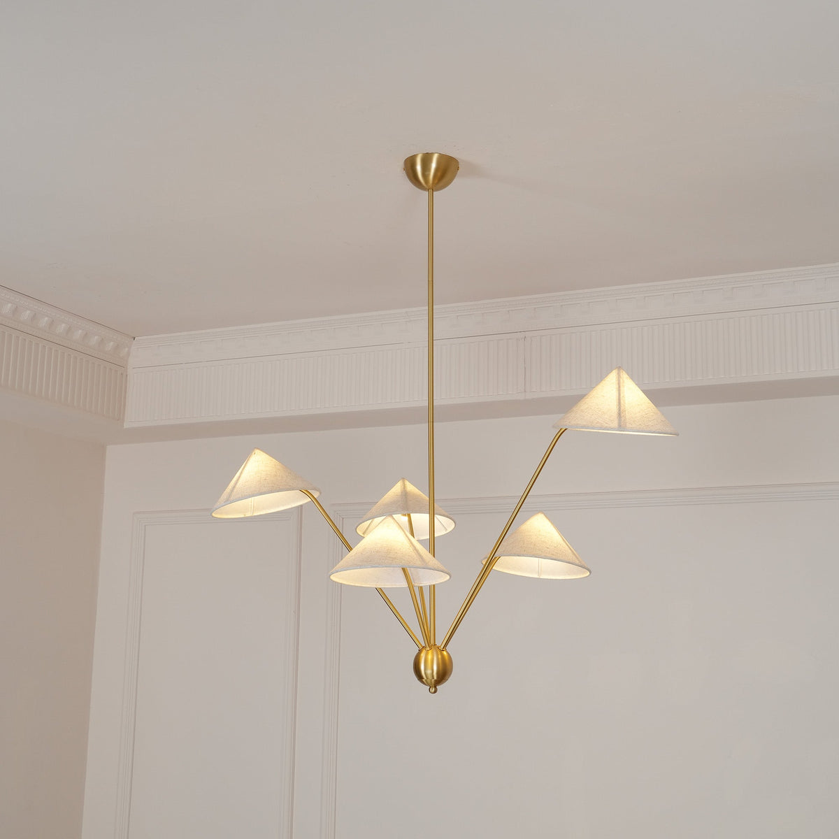 Oriisora Kronleuchter Messing geschwungen Beige