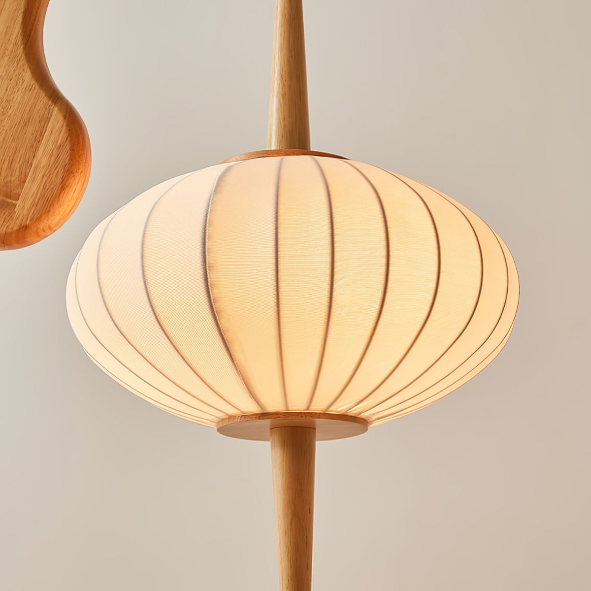 Ulen Mid-Century-Stil Stehleuchte aus Holz