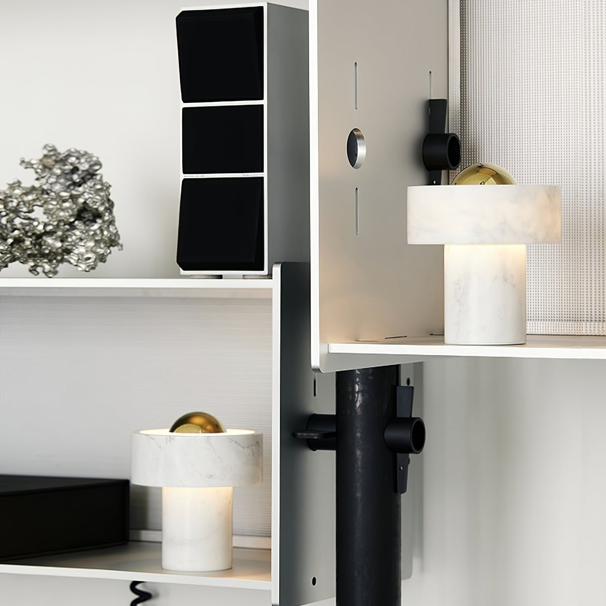 Petoaine Tischlampe aus Marmor mit Aura-Effekt