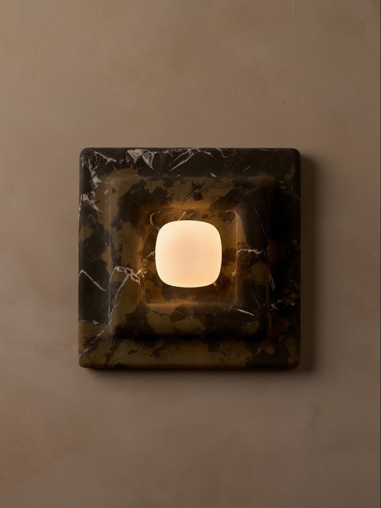 Ziv Wandleuchte aus Marmor in quadratischer Form mit mehreren Schichten