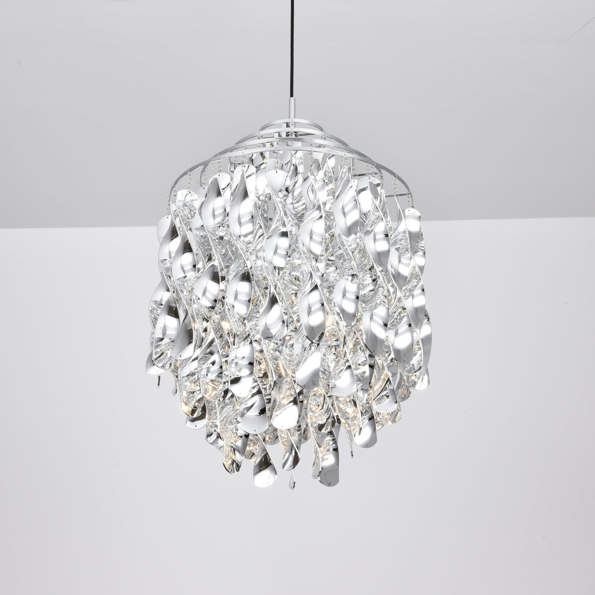 Isoran Luxe Acryl Kronleuchter