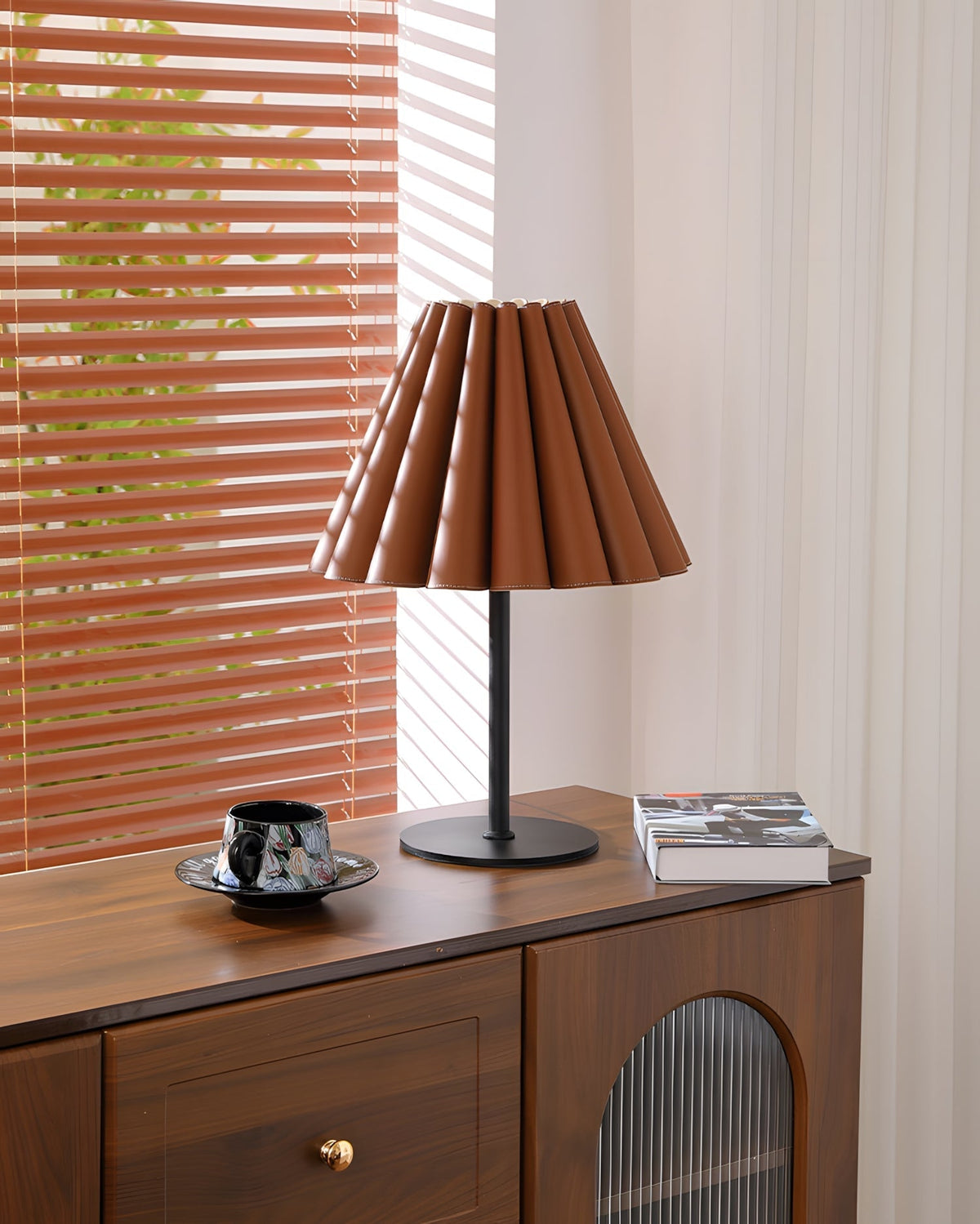 Laurel Pleat Tischleuchte