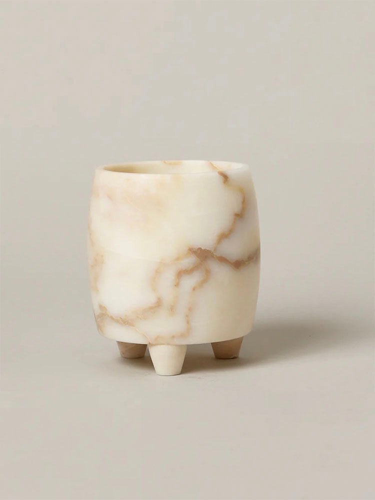 Renaena Kerzenhalter im Totem-Stil