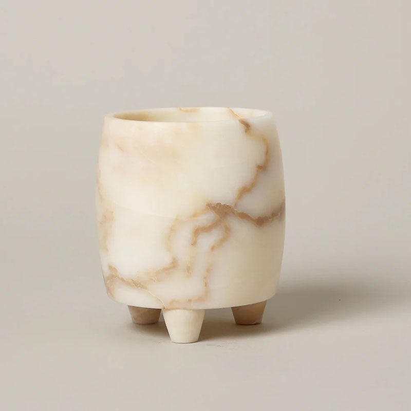 Renaena Kerzenhalter im Totem-Stil