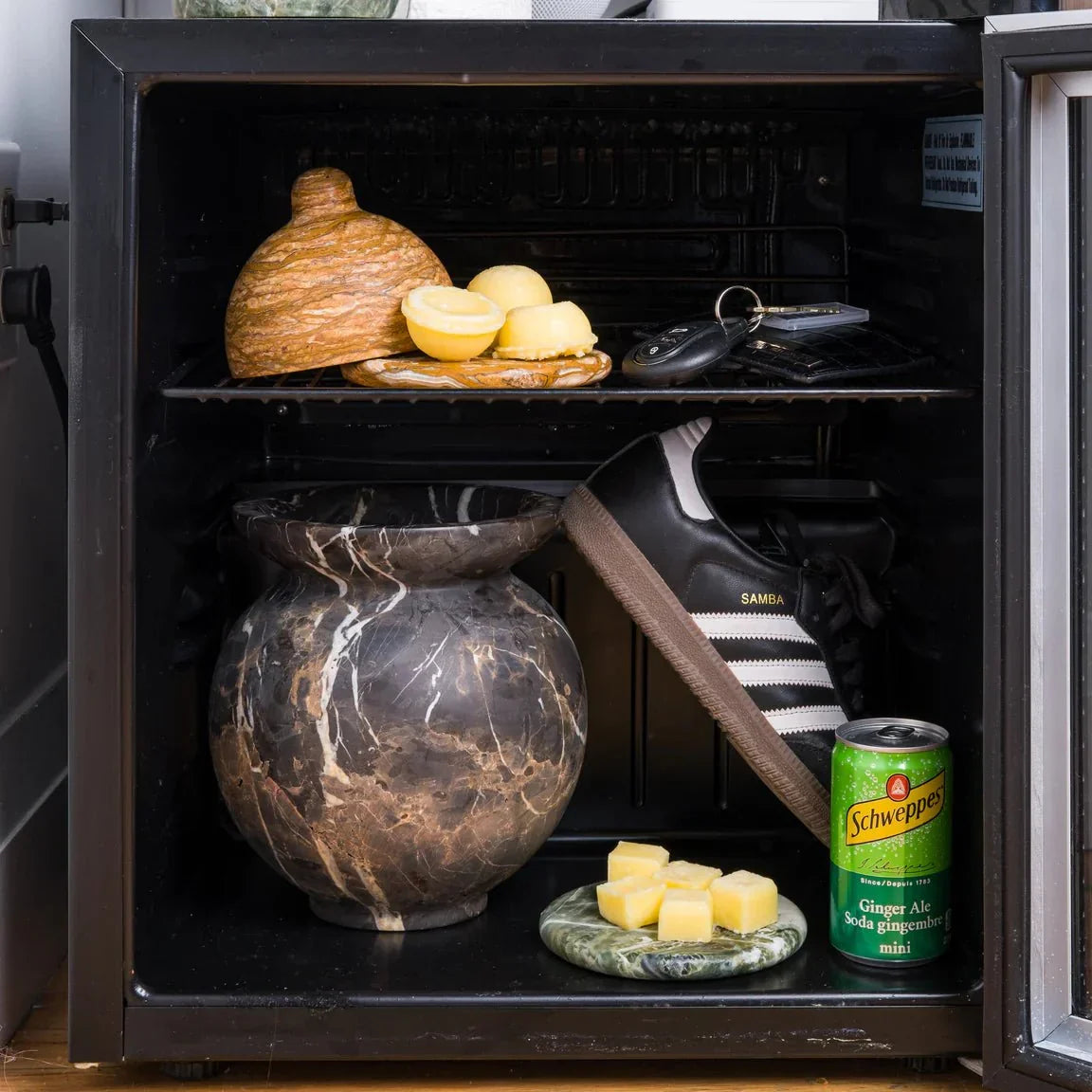 Marrow Vasen aus Marmor