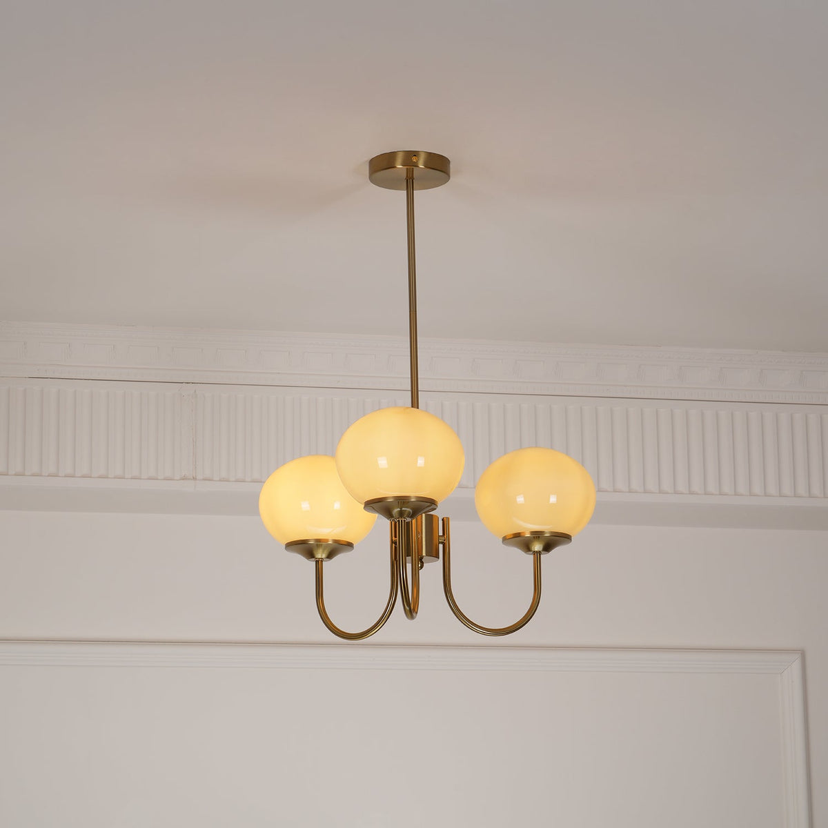 Velenian Kronleuchter rosa Glas Kugel Gold