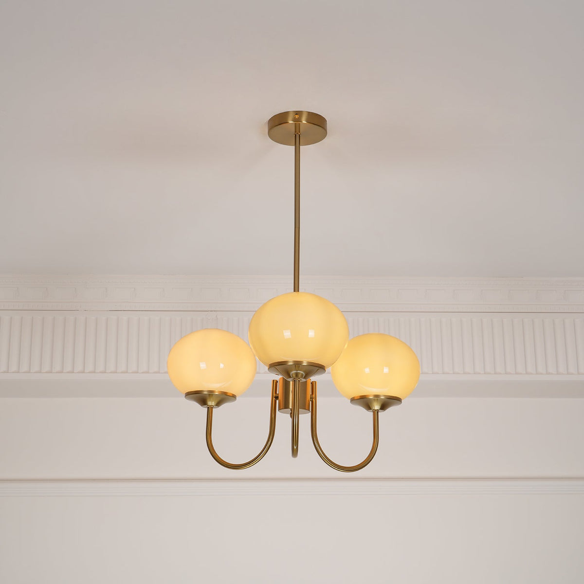 Velenian Kronleuchter rosa Glas Kugel Gold