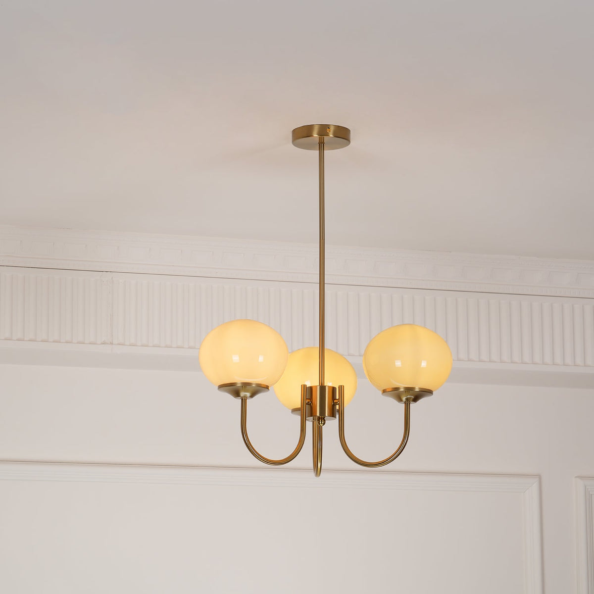 Velenian Kronleuchter rosa Glas Kugel Gold