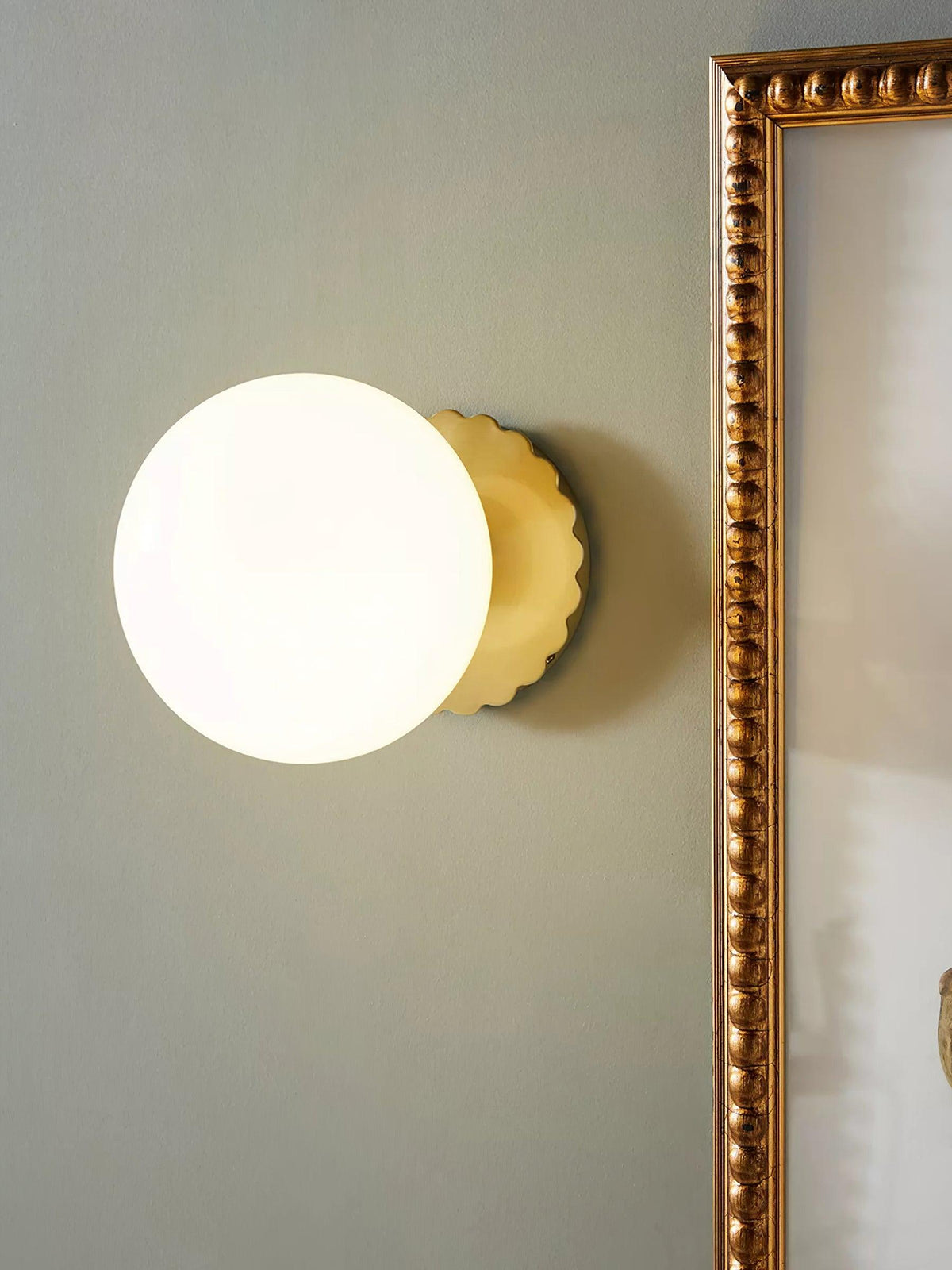 Stefan zeitgenössische minimalistische Wandleuchte aus Glas