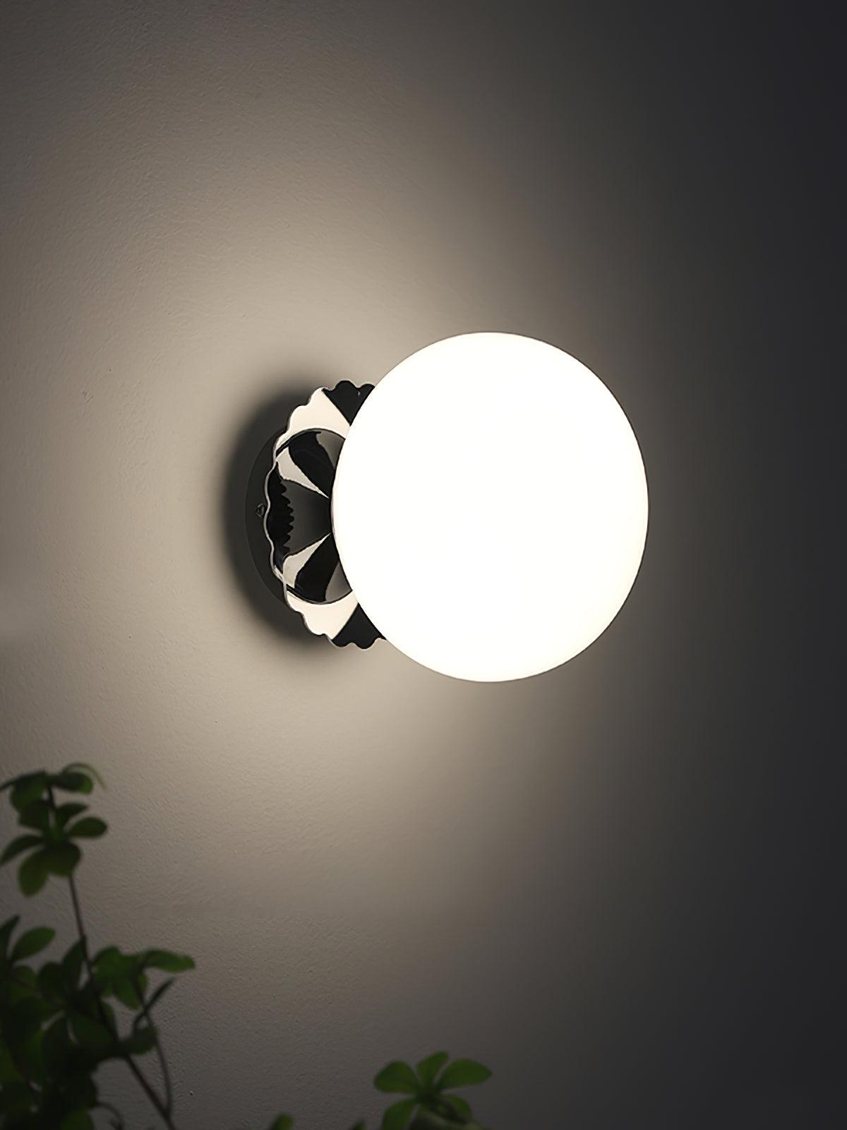 Stefan zeitgenössische minimalistische Wandleuchte aus Glas