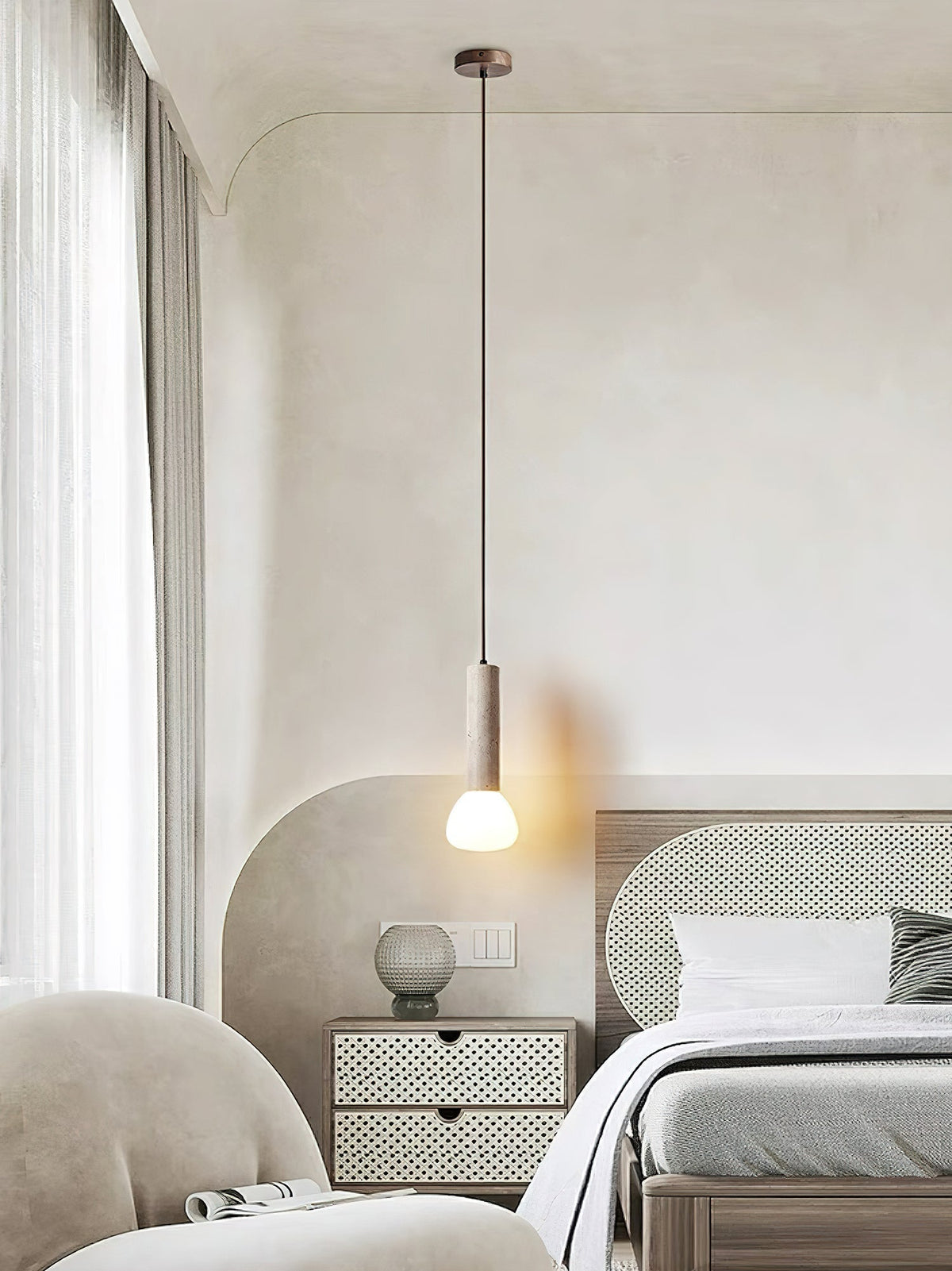 Beia Minimalistische Pendelleuchte aus Gelbem Travertin