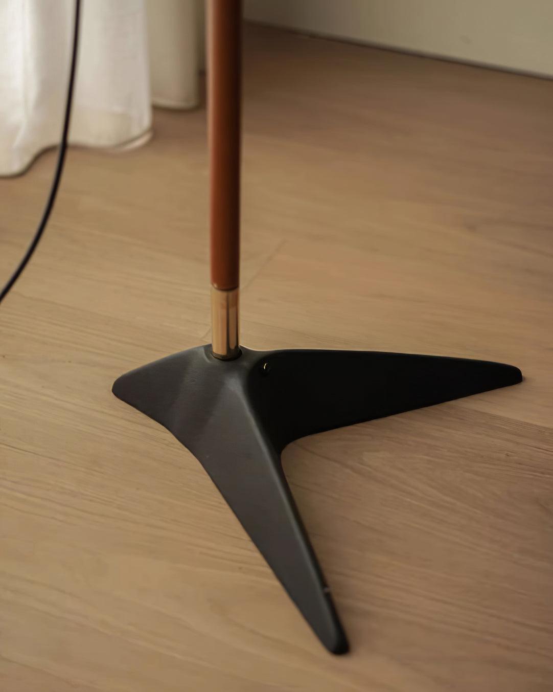 Ervenil Mid-Century-Stil Stehleuchte aus Holz und Glas