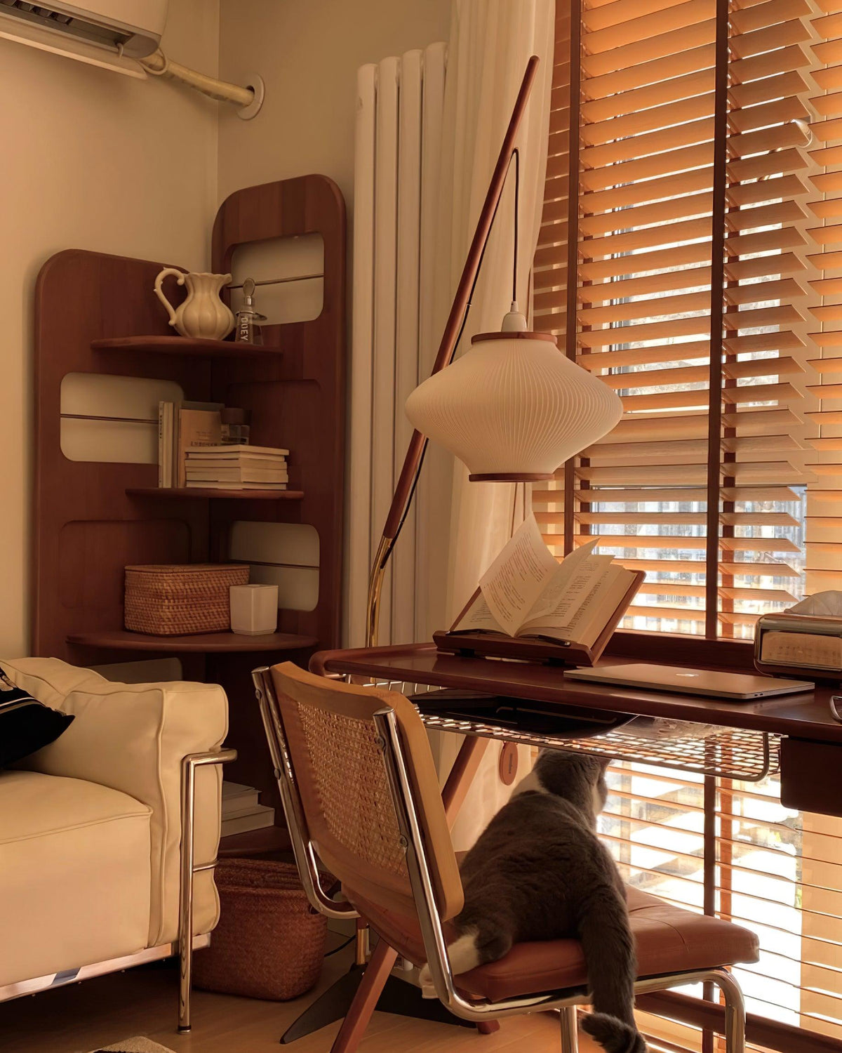 Ervenil Mid-Century-Stil Stehleuchte aus Holz und Glas
