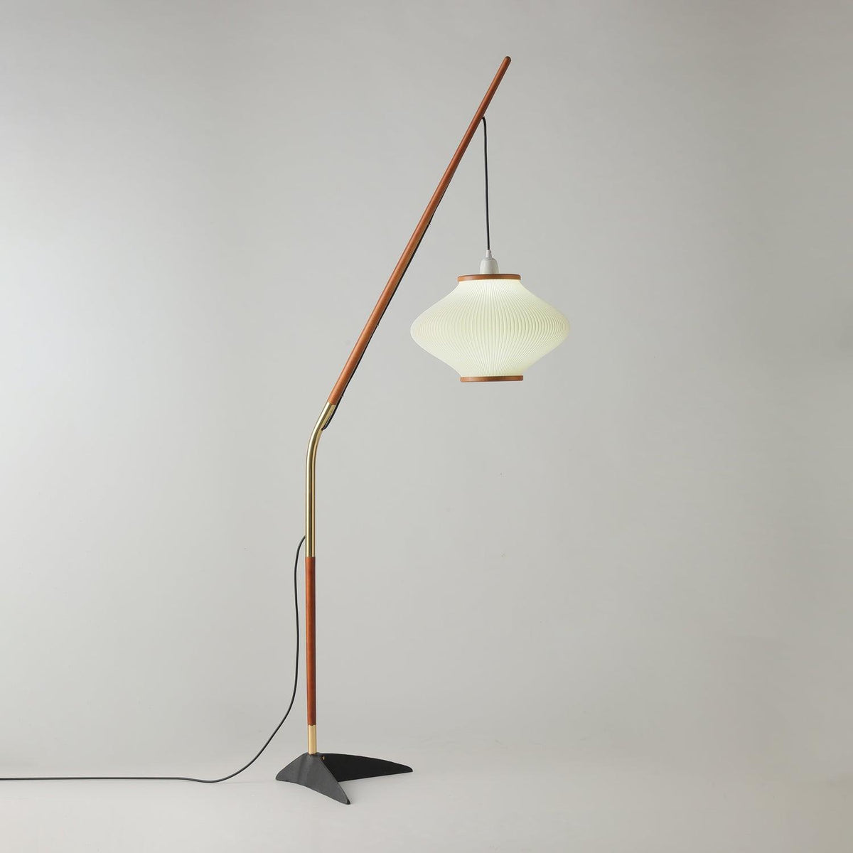 Ervenil Mid-Century-Stil Stehleuchte aus Holz und Glas