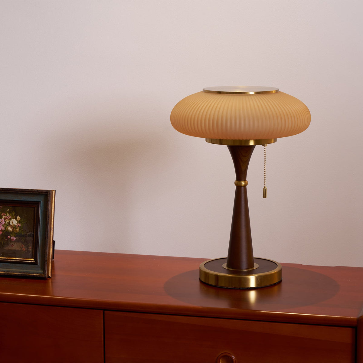 Vevelo Tischleuchte aus Holz im Vintage-Stil