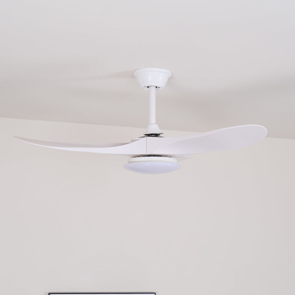 Velix moderne Deckenventilator mit Beleuchtung aus Holz
