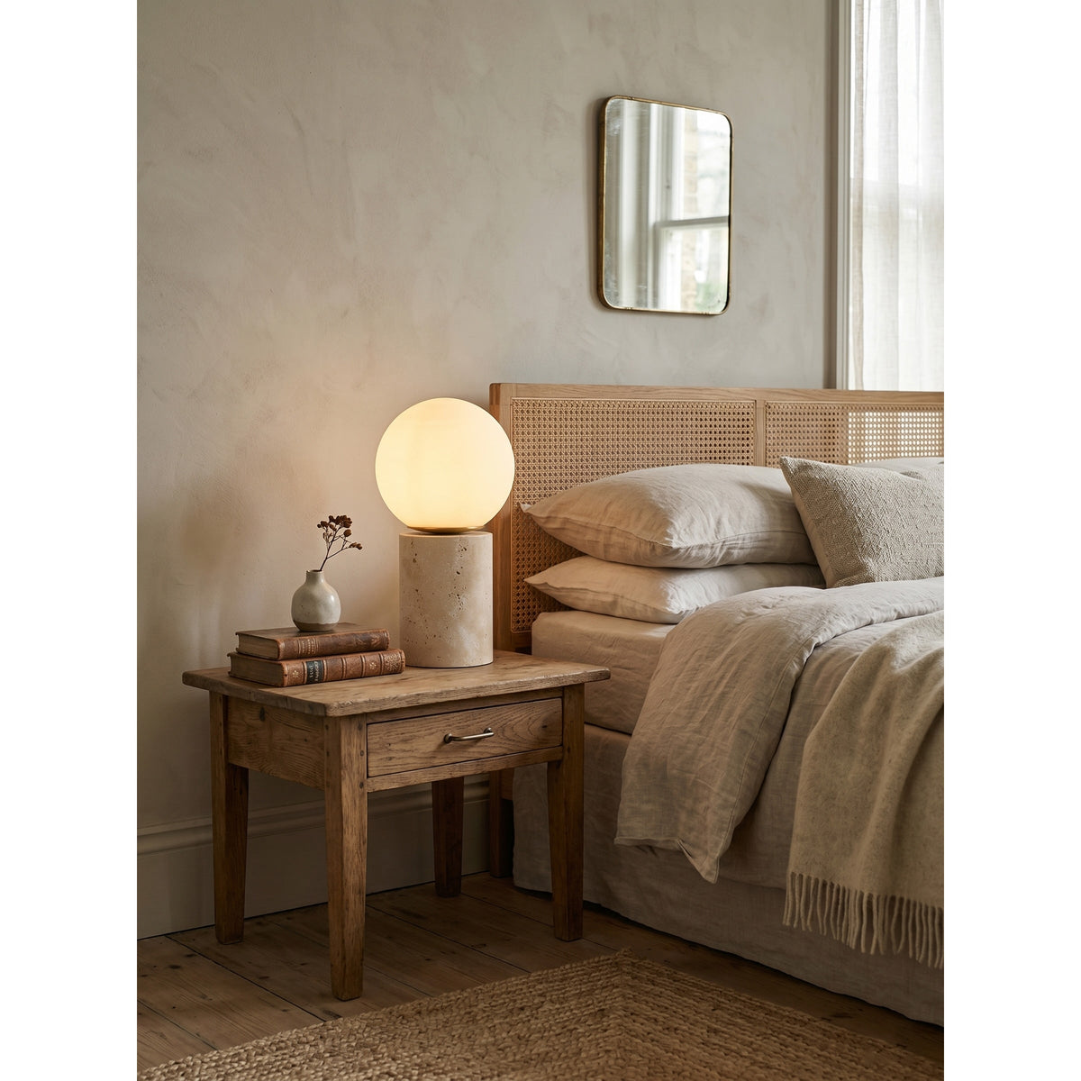Norinise Tischleuchte aus Travertin in Beige