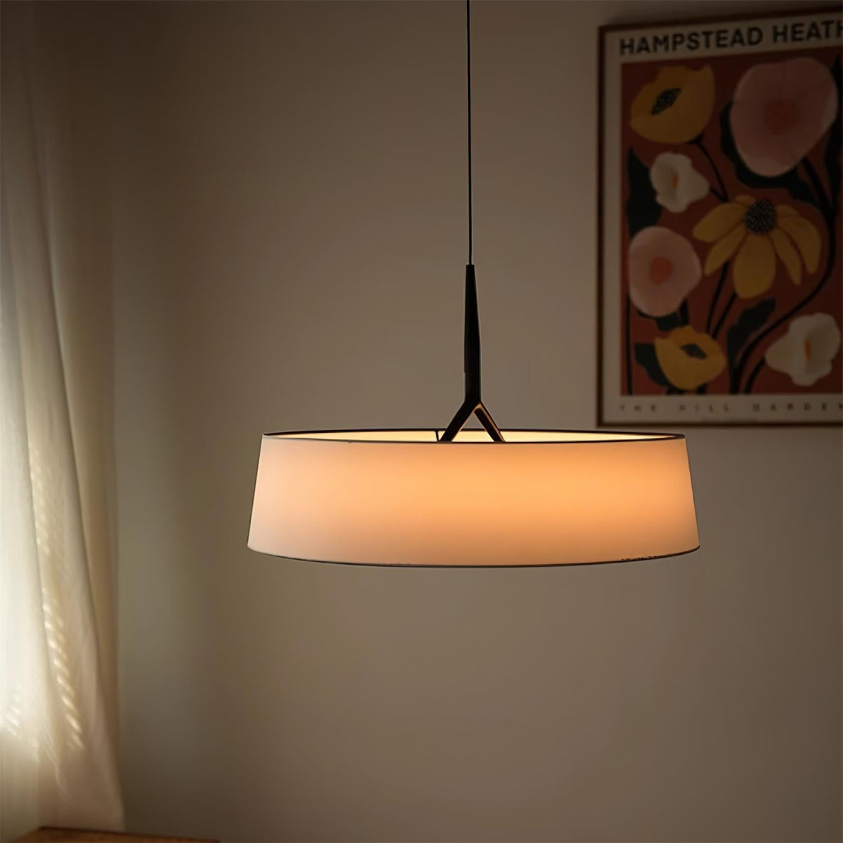 Liora Pendelleuchte Weißer Stofftrommel Schwarz Minimalistisch
