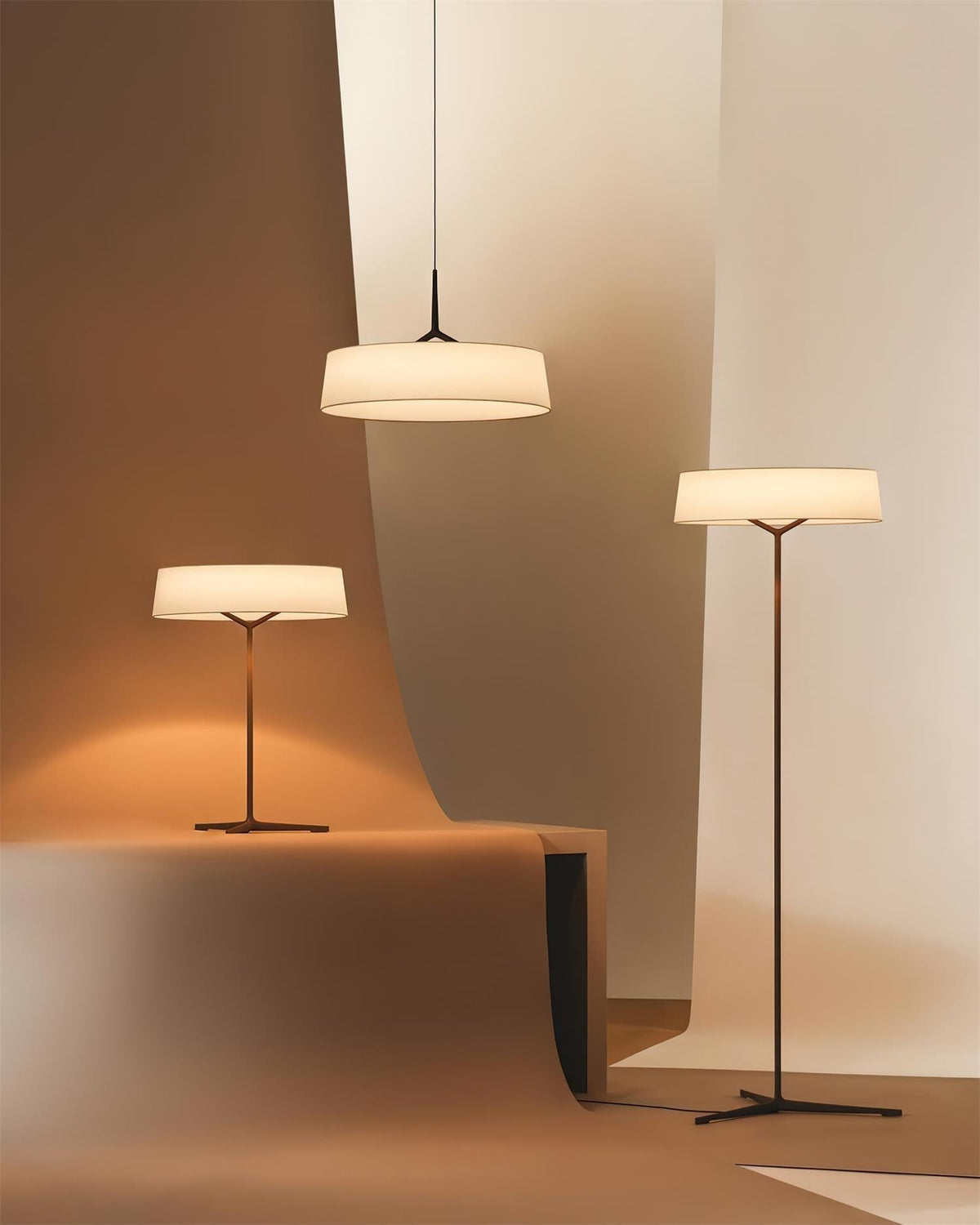 Liora Pendelleuchte Weißer Stofftrommel Schwarz Minimalistisch