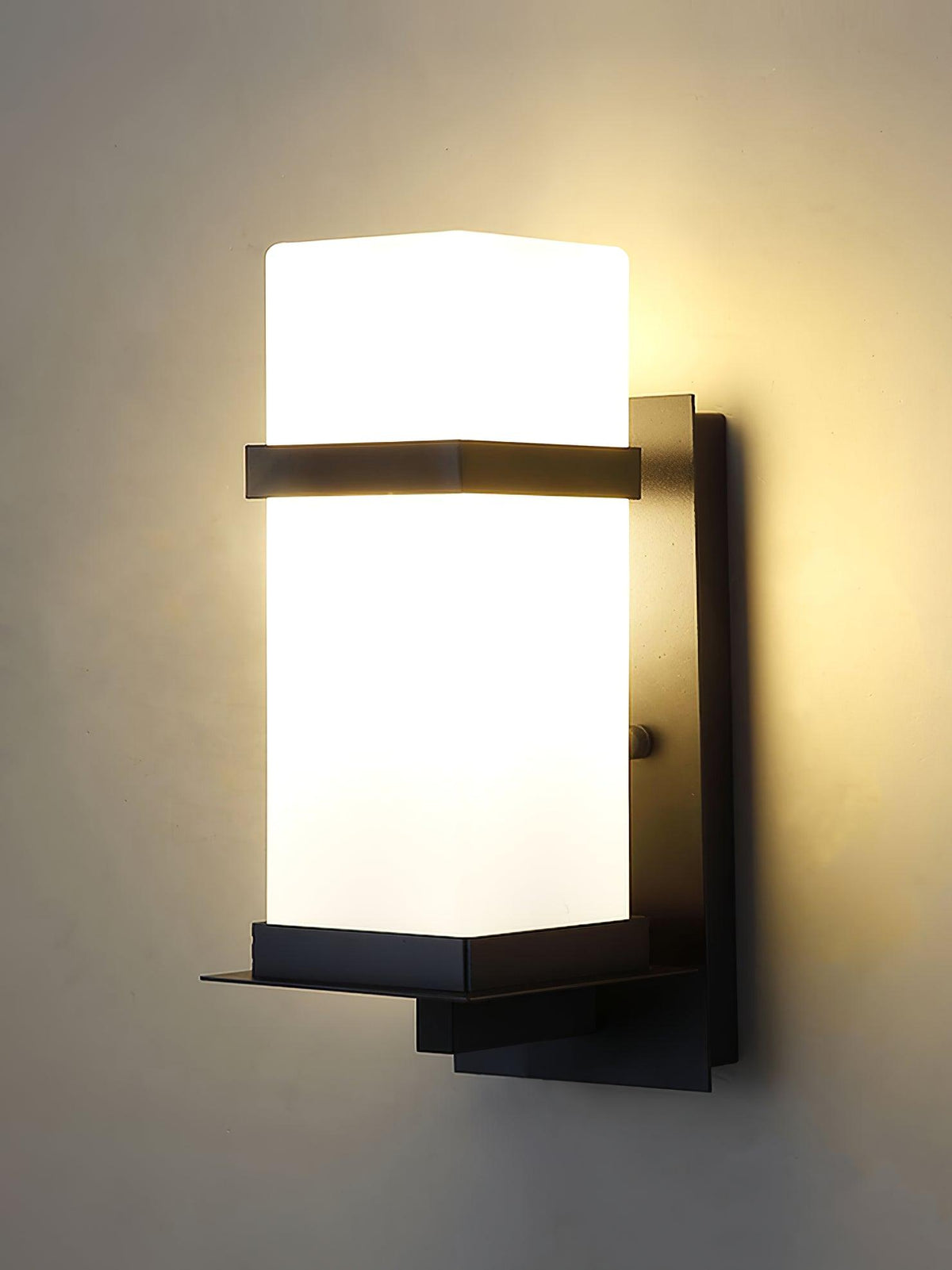 Dula Außenwandleuchte aus Kunstglas im nordischen Stil