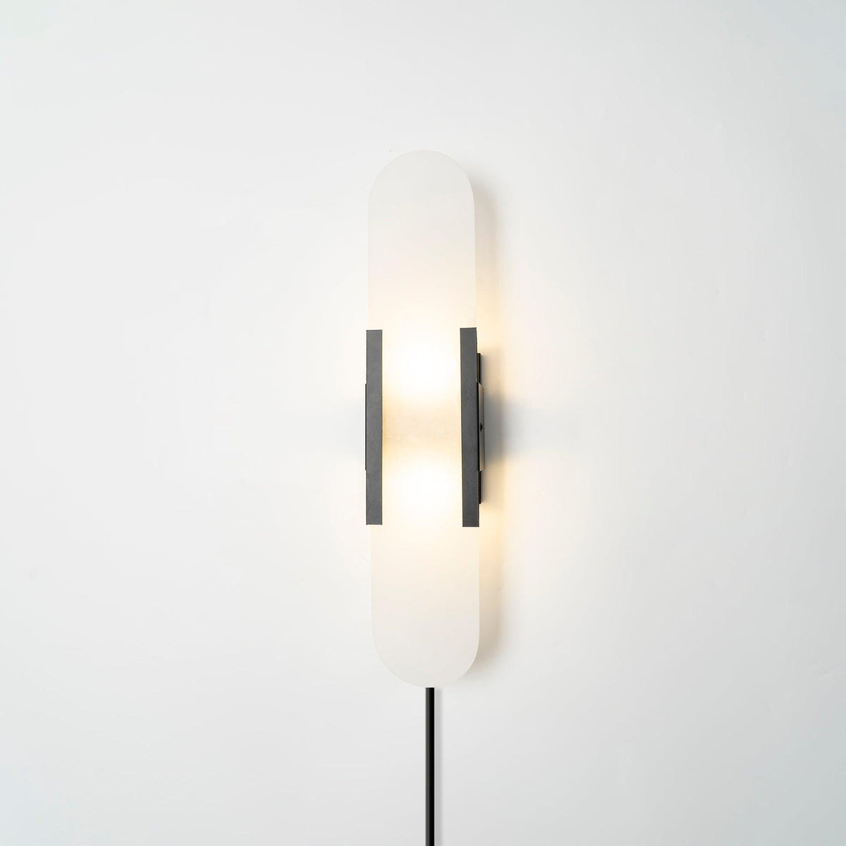 Bano Oblong Alabaster Wandleuchte mit Stecker