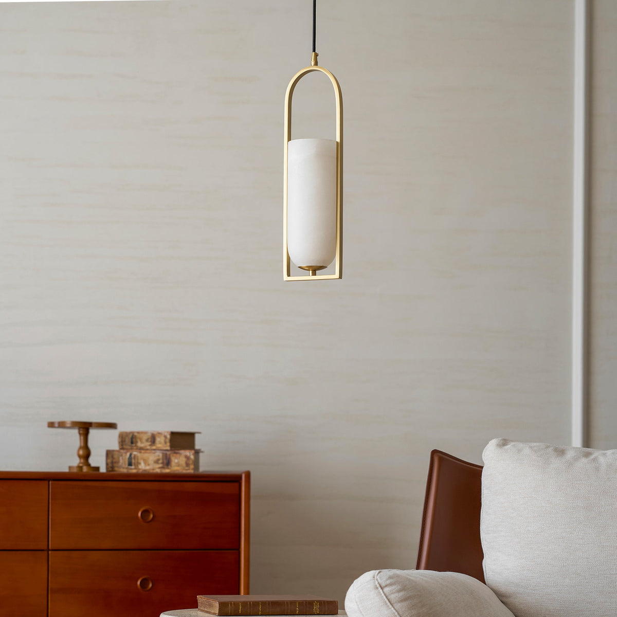 Svala Arch Alabaster Pendelleuchte