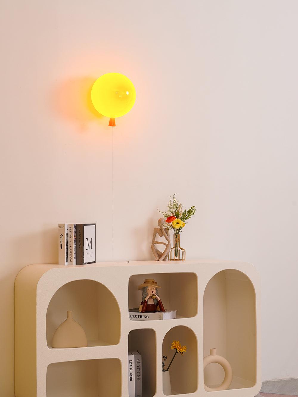 Kiri Cheerful Balloon Dream Kunststoff-Wandleuchte