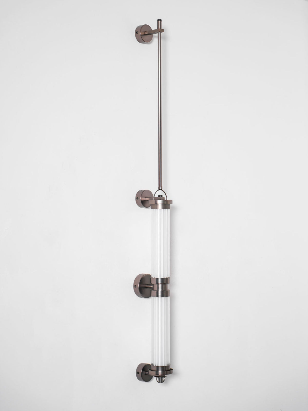 Eirirella Premium zeitgenössische vertikale Wandleuchte aus Glas