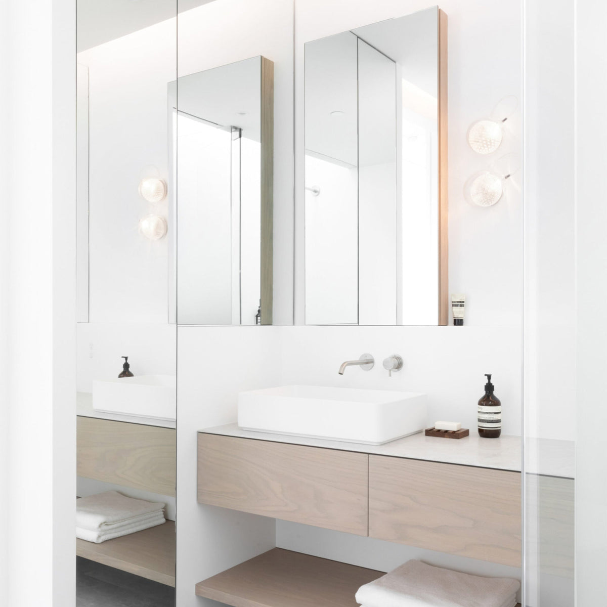 Sostor Wandleuchte Premium Nordisch Kunstglas Metall