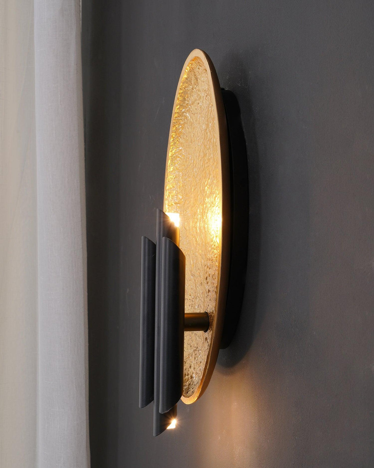 Aurerielle Wandleuchte Gold Schwarz Minimalistisch