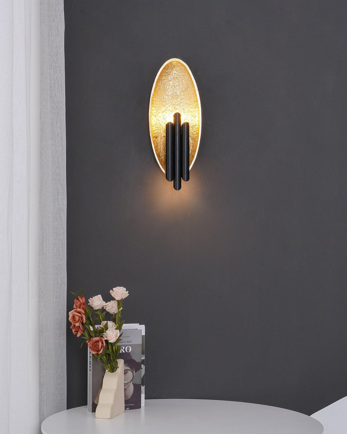 Aurerielle Wandleuchte Gold Schwarz Minimalistisch